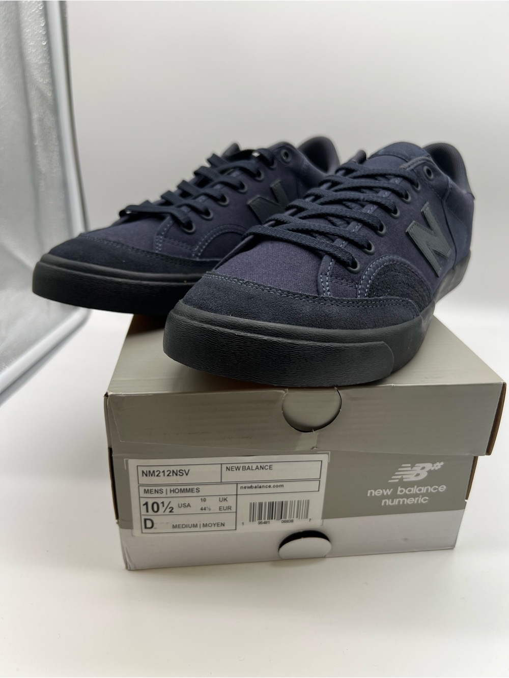 New Balance Men’s Navy and Black Low-Top Sneakers